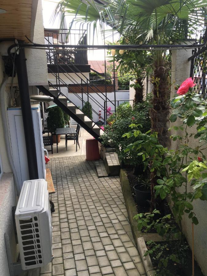 10 Shindisi Street,Tbilisi Apartment Luaran gambar