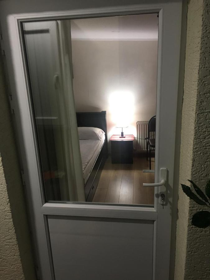 10 Shindisi Street,Tbilisi Apartment Luaran gambar
