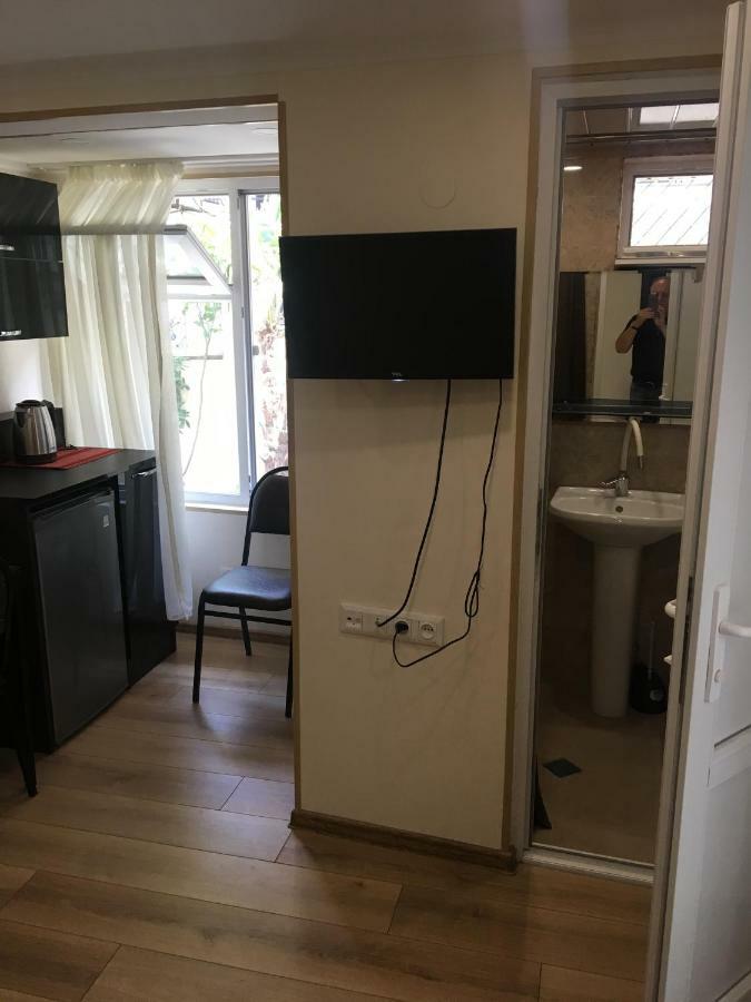10 Shindisi Street,Tbilisi Apartment Luaran gambar