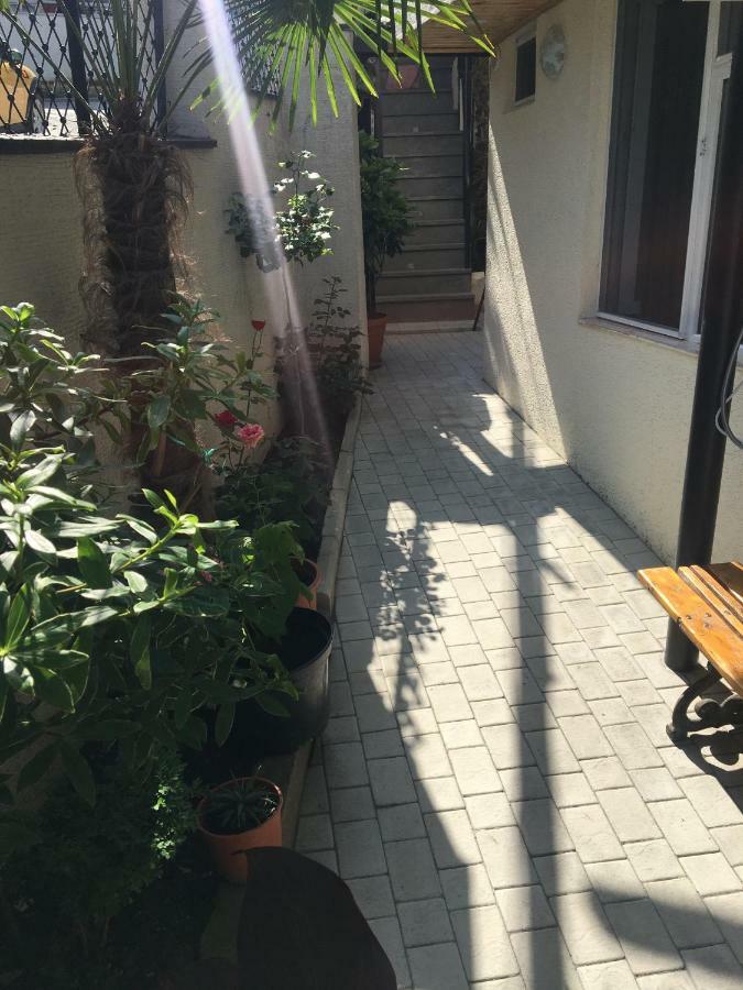 10 Shindisi Street,Tbilisi Apartment Luaran gambar