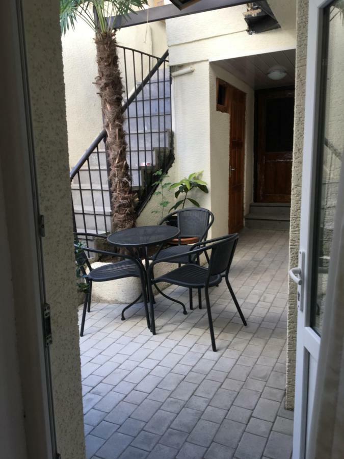 10 Shindisi Street,Tbilisi Apartment Luaran gambar